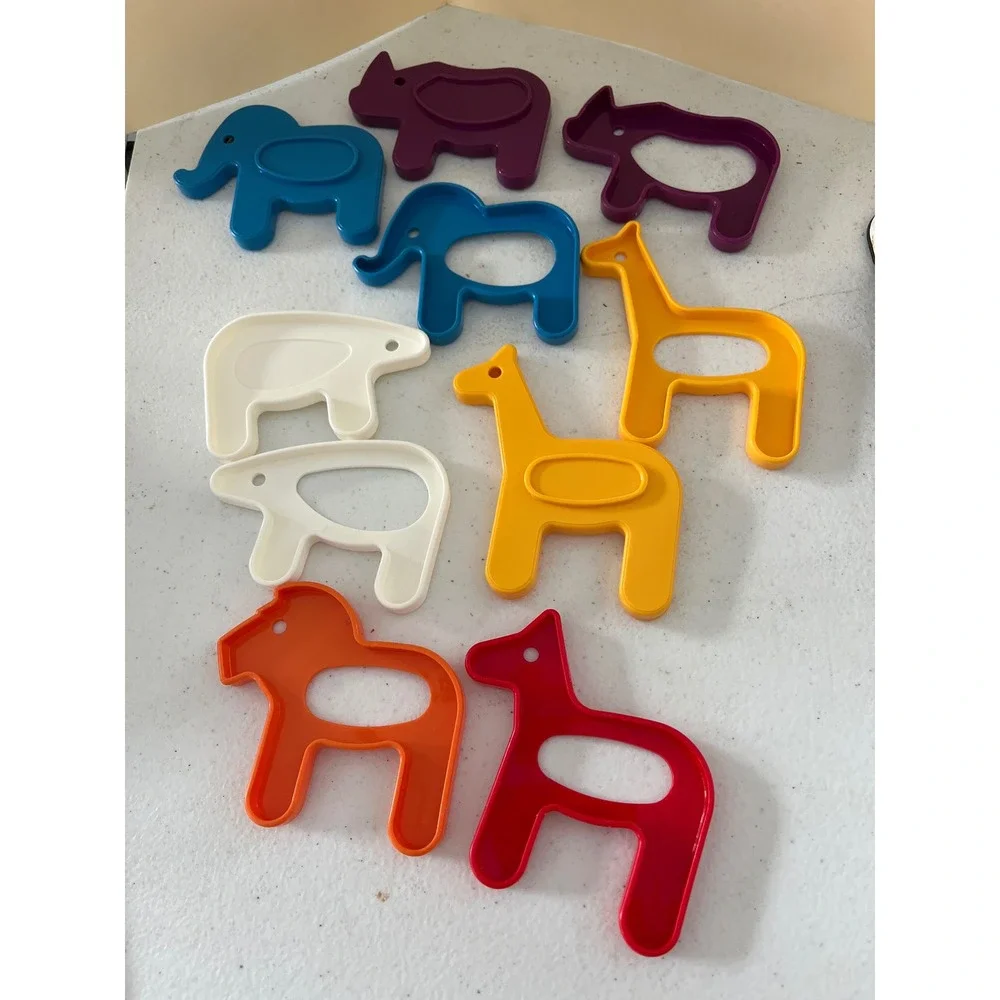Tupperware Vintage Animal Cookie Cutters Set Multi Color Plastic 10 Piece